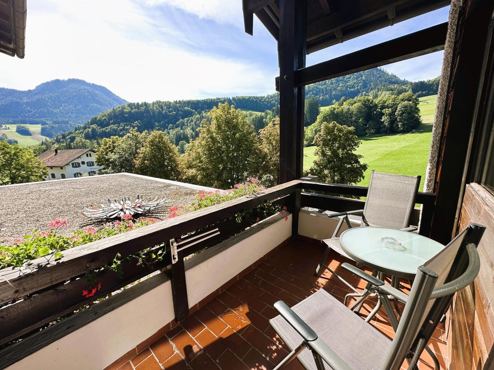 Landhotel Maiergschwendt ルーポルディング エクステリア 写真