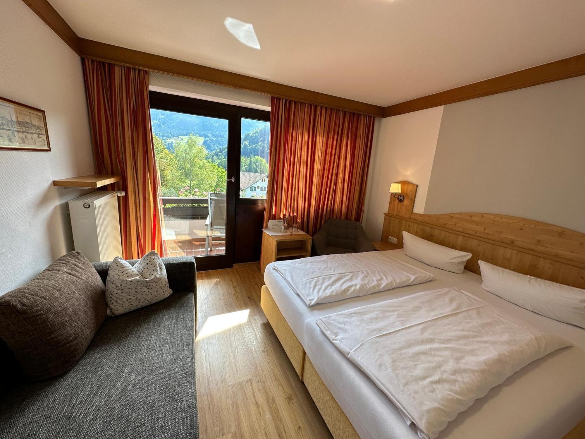 Landhotel Maiergschwendt ルーポルディング エクステリア 写真