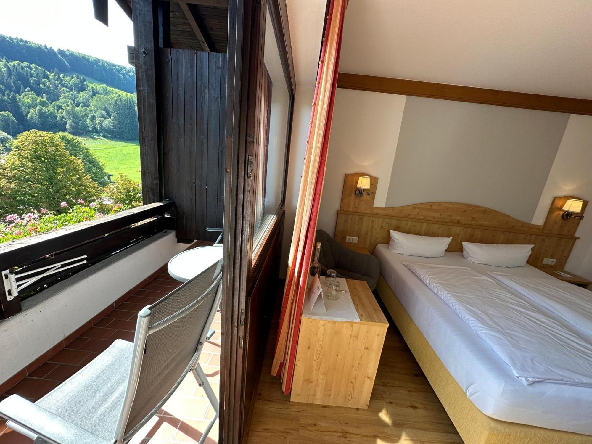 Landhotel Maiergschwendt ルーポルディング エクステリア 写真