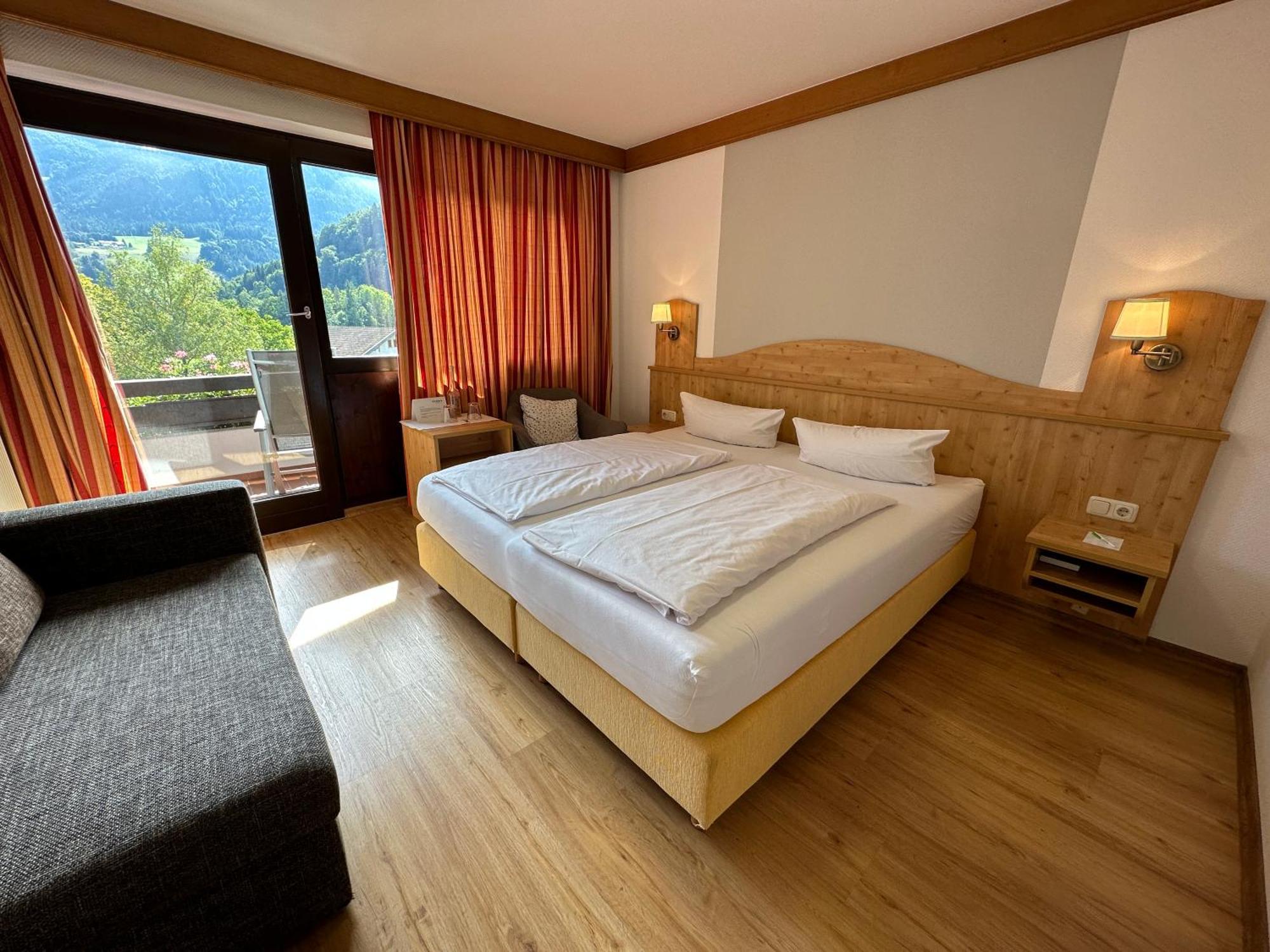 Landhotel Maiergschwendt ルーポルディング エクステリア 写真
