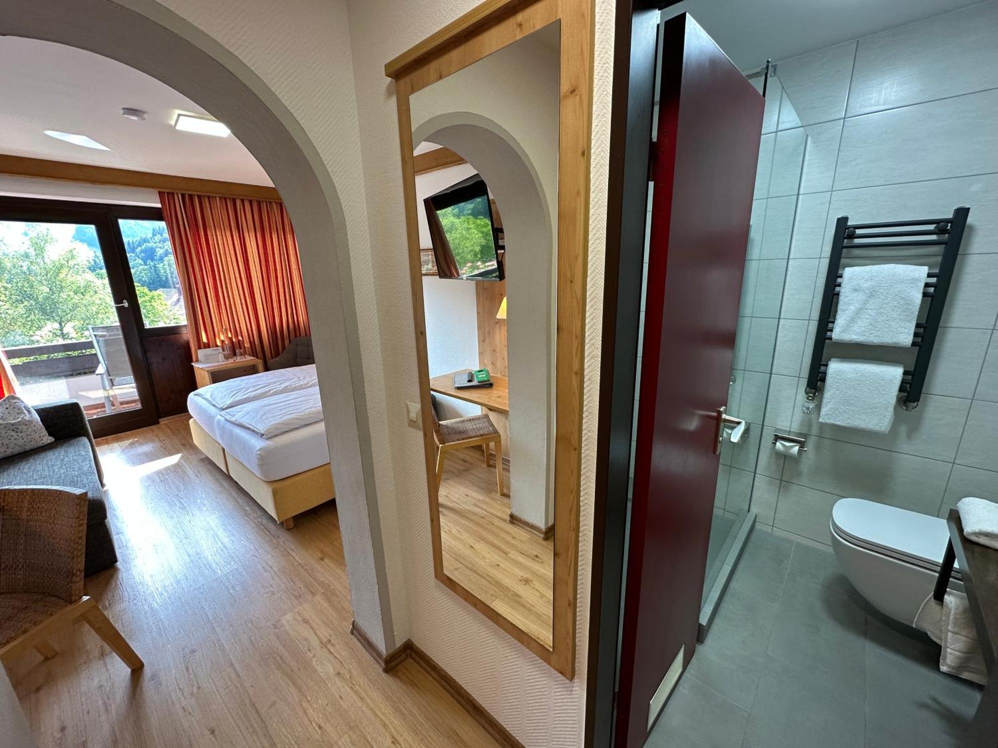 Landhotel Maiergschwendt ルーポルディング エクステリア 写真